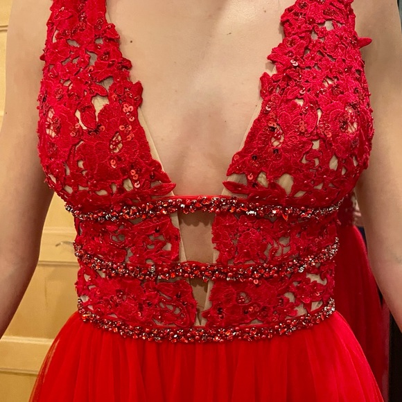 Sherri Hill Prom Dress - Picture 2 of 7
